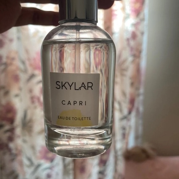 SOLD Skylar Capri Eau De Toilette - Picture 3 of 5